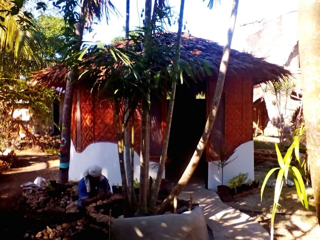 Lennon'S Place Backpacker Hostel Panglao Bagian luar foto