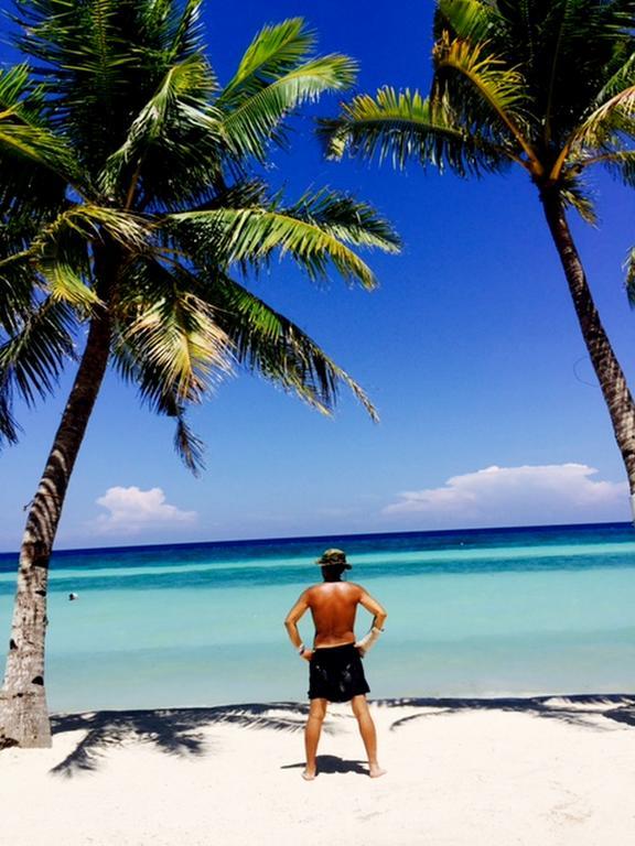 Lennon'S Place Backpacker Hostel Panglao Bagian luar foto