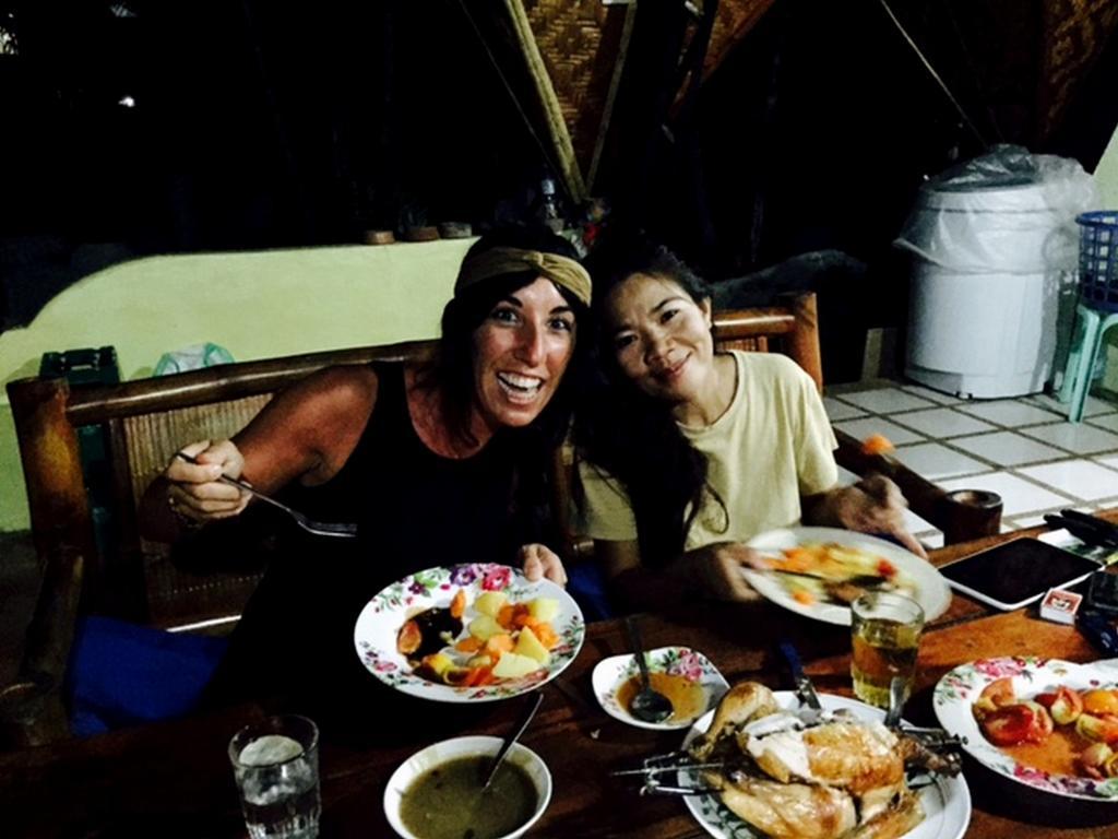 Lennon'S Place Backpacker Hostel Panglao Bagian luar foto